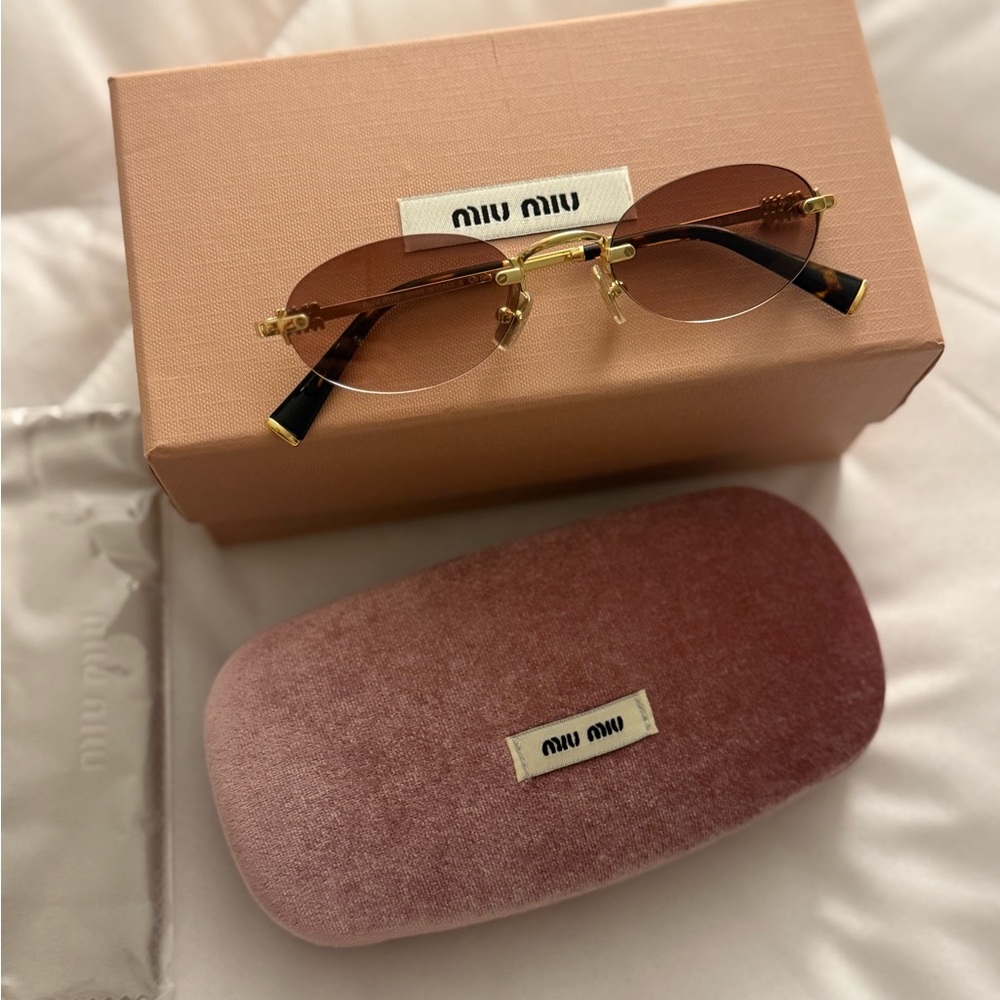 Miu Miu Brown Fashion-Forward Sunglasses